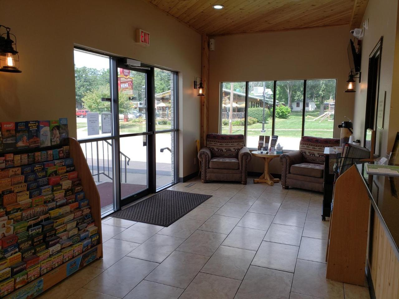 Woodside Dells Hotel & Suites Wisconsin Dells Exteriör bild