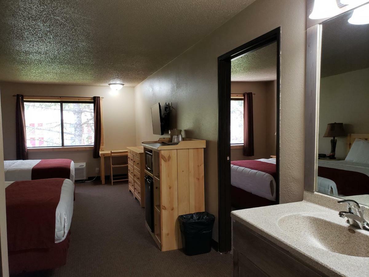 Woodside Dells Hotel & Suites Wisconsin Dells Exteriör bild