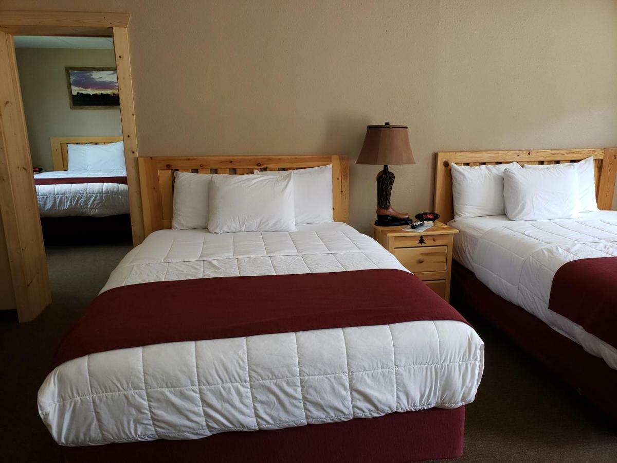 Woodside Dells Hotel & Suites Wisconsin Dells Exteriör bild