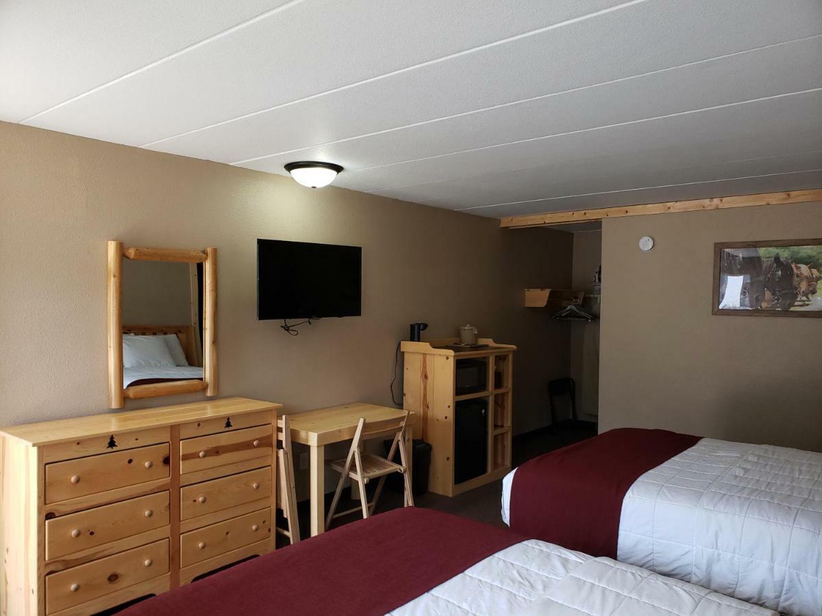 Woodside Dells Hotel & Suites Wisconsin Dells Exteriör bild