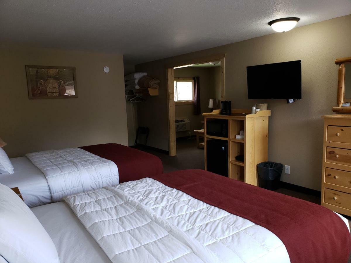 Woodside Dells Hotel & Suites Wisconsin Dells Exteriör bild